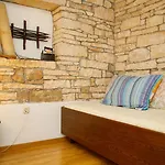 Little App - Magical Surrounding Apartament *